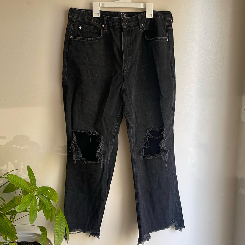 100% Cotton BDG Urban Outfitters Size 32 Ripped Black Jeans